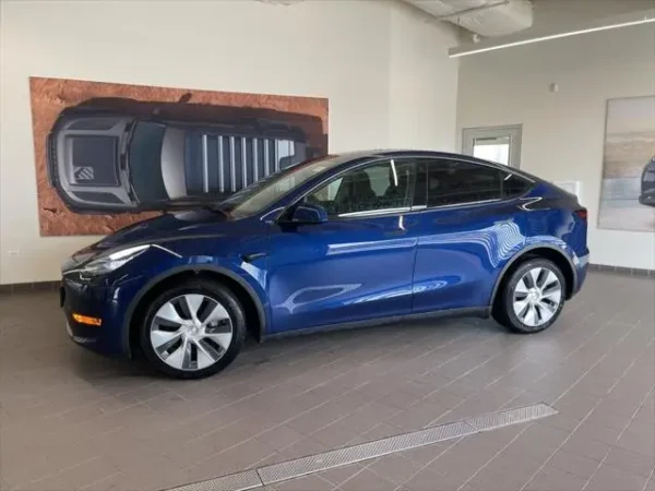 2022 Tesla Model Y Long Range Dual Motor All-Wheel Drive - Image 2