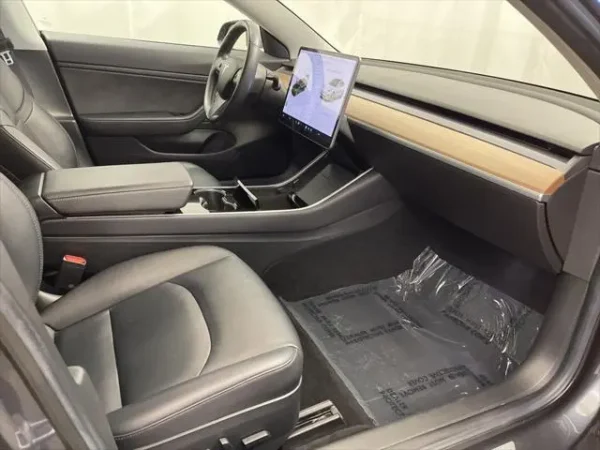 2018 Tesla Model 3 Long Range - Image 7