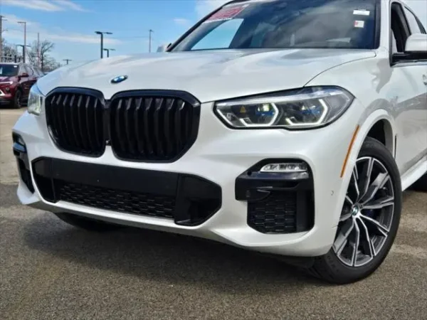 2021 BMW X5 xDrive40i - Image 2