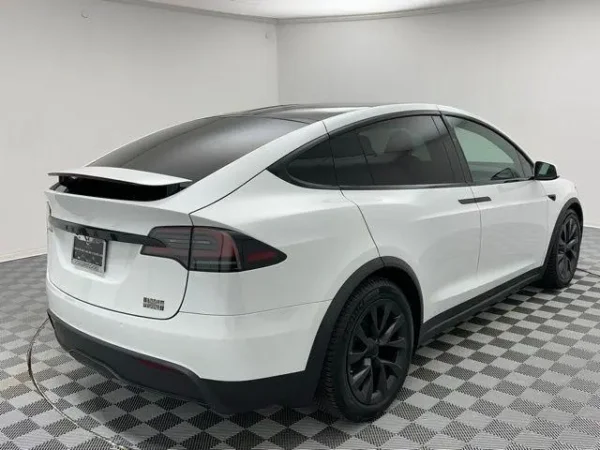 2022 Tesla Model X Plaid Tri Motor All-Wheel Drive - Image 4