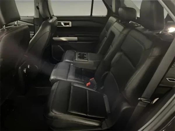 2021 Ford Explorer XLT - Image 6