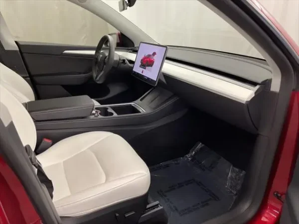 2024 Tesla Model Y Long Range Dual Motor All-Wheel Drive - Image 8