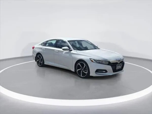 2019 Honda Accord Sport - Image 2