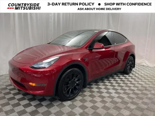 2024 Tesla Model Y Long Range Dual Motor All-Wheel Drive - Image 3
