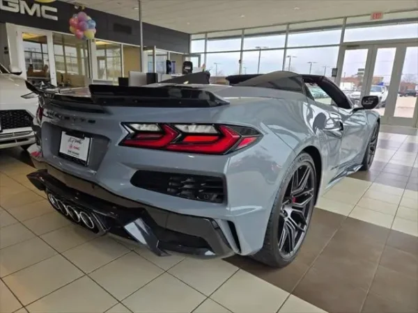 2024 Chevrolet Corvette Z06 - Image 3