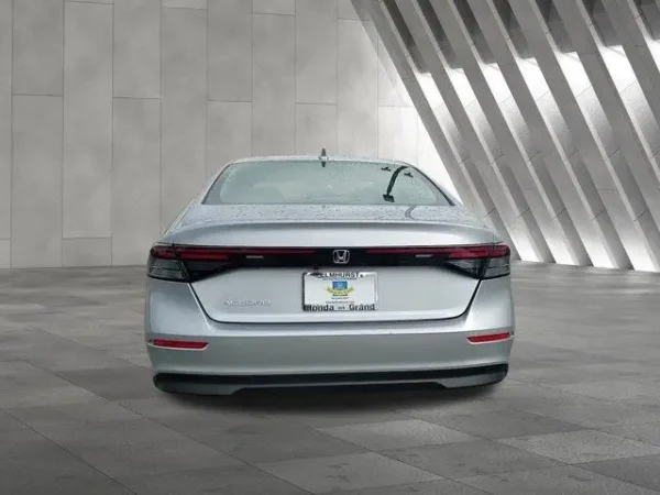 2023 Honda Accord EX - Image 5