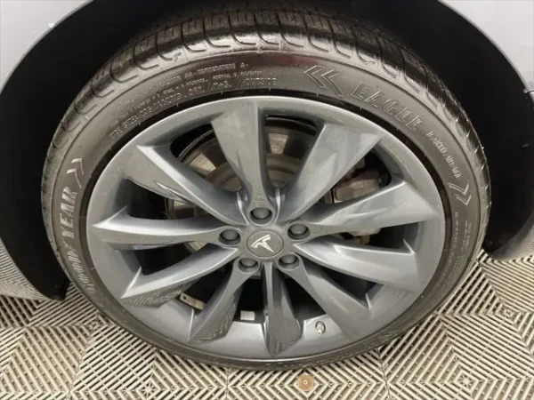 2018 Tesla Model 3 Long Range - Image 4